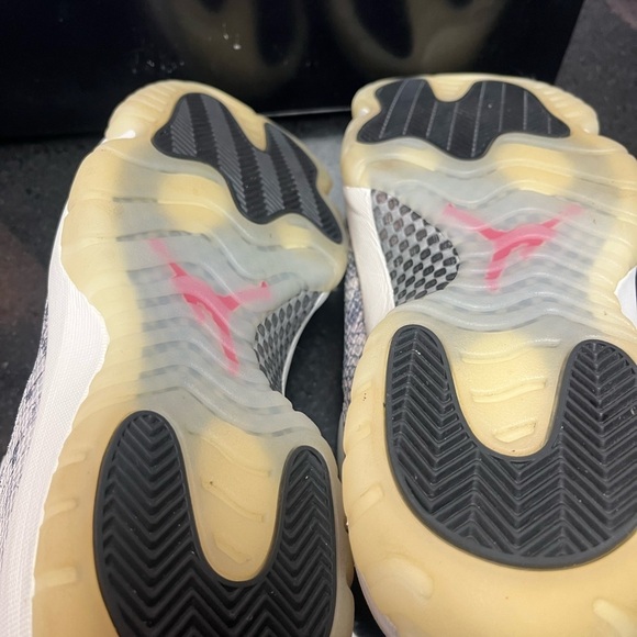 The Air Jordan 11 Low LE “Snakeskin” sz 11.5 main image 14